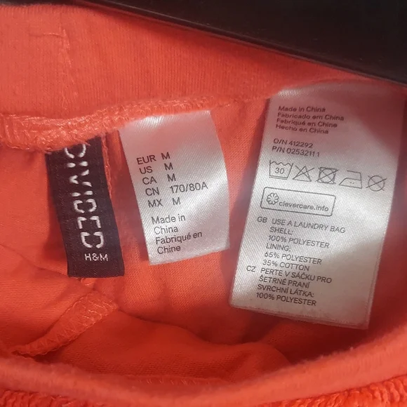 H&M Divided Crochet lace Scalloped Mid Rise Shorts Sz M - Picture 3 of 8